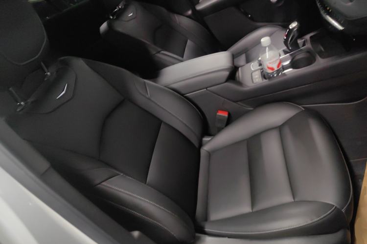 Used Cadillac XT4 2018 28T Two-Wheel Drive Leading Version