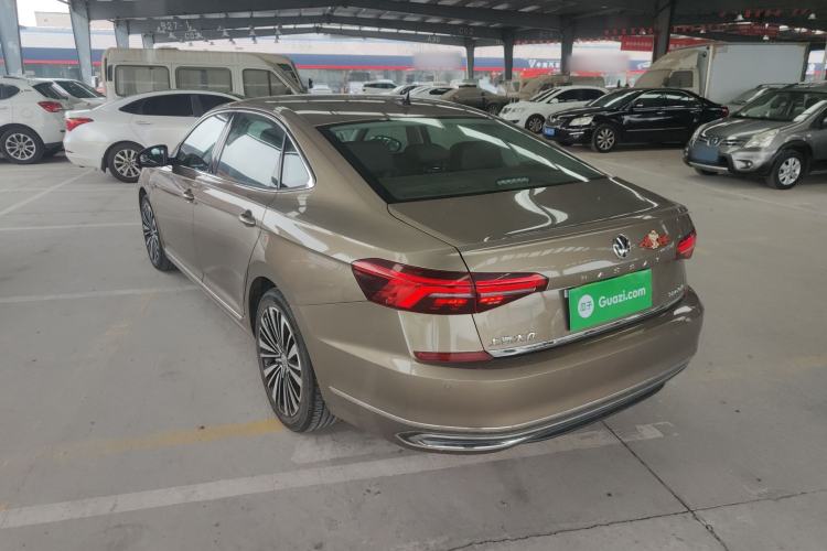 Used Volkswagen Passat 2020 330TSI Luxury Edition China VI Exterior 2