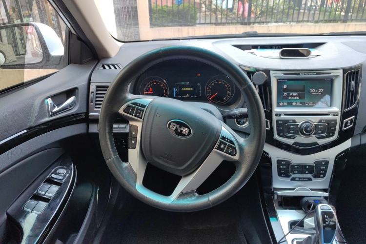 Used BYD e5 2016 300 Prestige Edition
