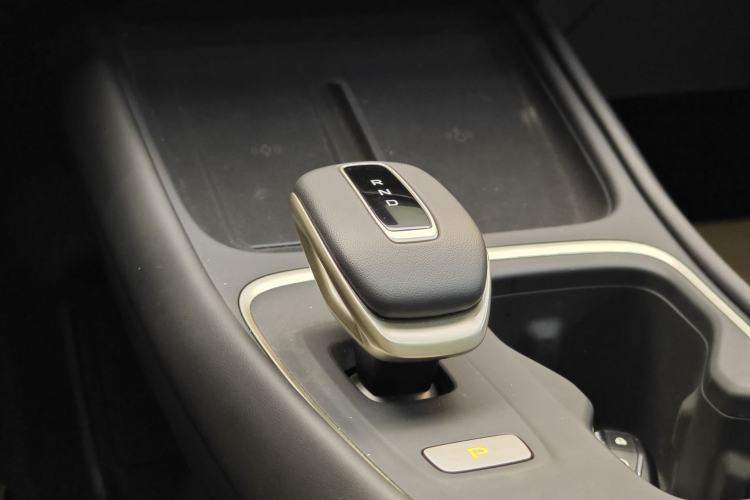 Used CHANGAN Eado 2026 Model, Fourth Generation, 1.5T 500Bar Smart Enjoyment Edition Gear Lever