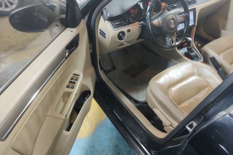 Used Volkswagen Bora 2013 1.6L Automatic Comfort Model Driver Seat