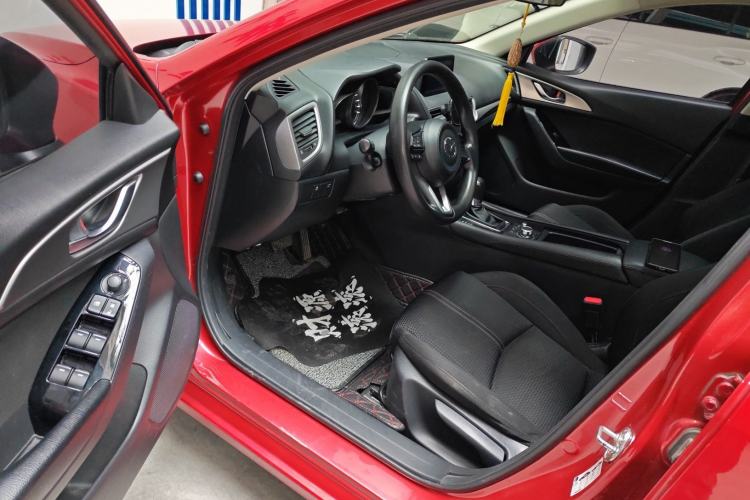 Used Mazda Mazda 3 Axela 2017 Hatchback 1.5L Automatic Luxury Model Emission Standard China V