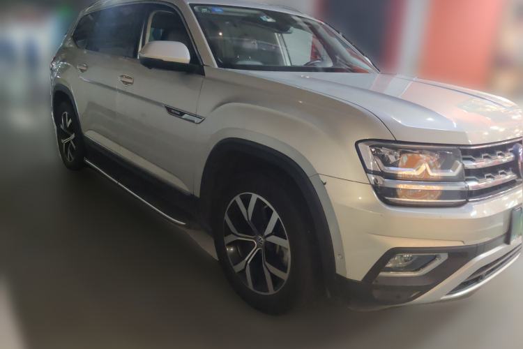 Used Volkswagen Teramont 2017 380TSI Four-Wheel Drive Luxury Edition Front Right 45 Deg