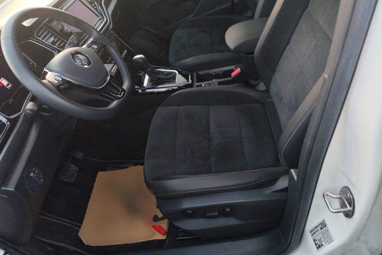 Used Volkswagen T-ROC 2020 280TSI DSG Two-Wheel-Drive Luxury Version