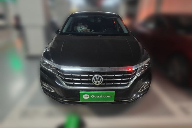 Used Volkswagen Passat 2019 330TSI Elite Edition China VI
