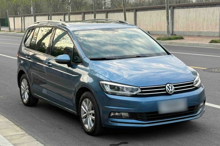 Used Volkswagen Touran 2016 Volkswagen Touran L 280TSI DSG Comfort Edition Exterior 1