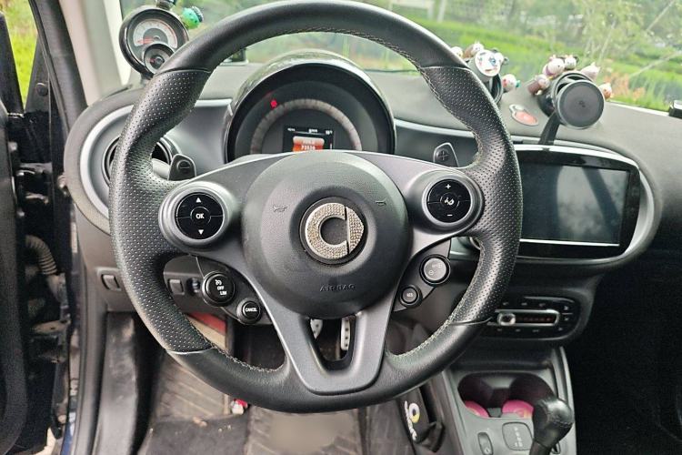 Used smart fortwo 2019 0.9T 66 kW Yufeng Blue Special Edition China V Standard
