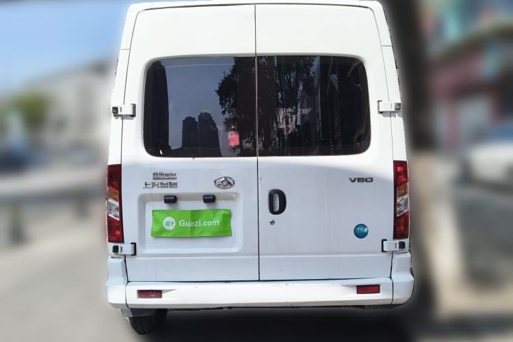 Used SAIC MAXUS Xintu V80 2023 2.0T Manual Classic Aoyuntong Long Wheelbase Mid-Height 6/7/8/9-Seater
