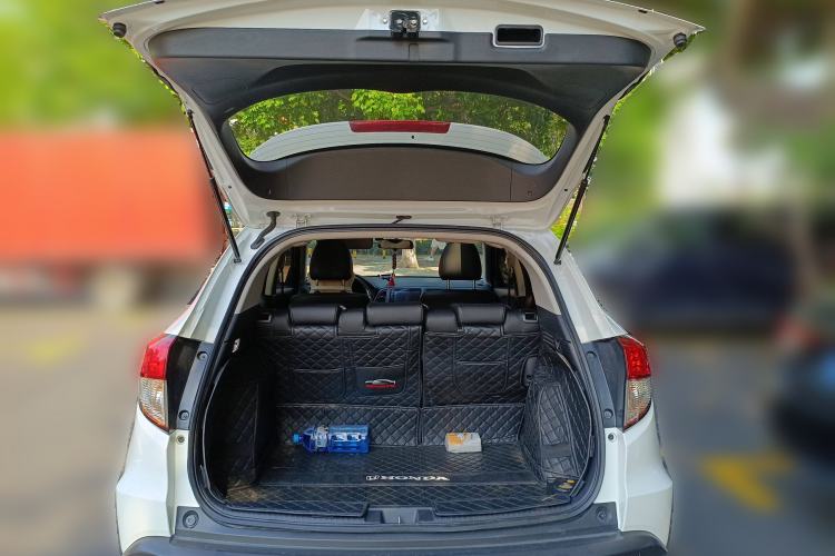 Used Honda Vezel 2022 1.5L CVT Phantom Night Pioneer Edition
