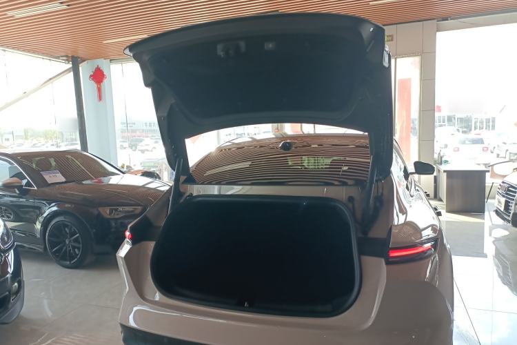 Used Nio ET5 2022 75 kWh Trunk