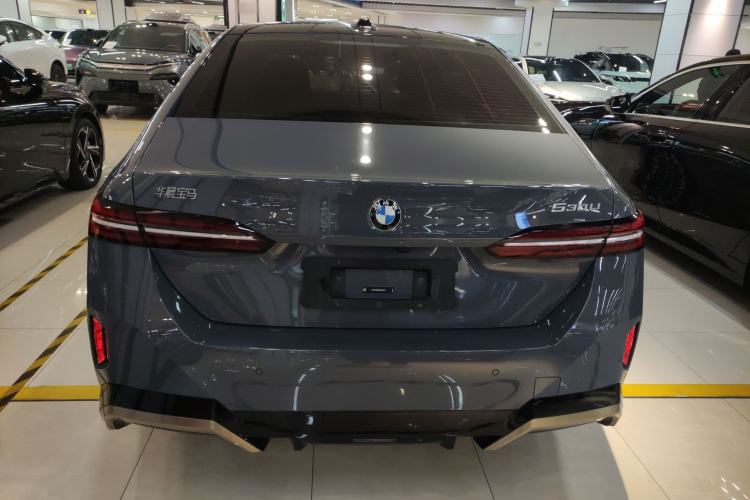 Used BMW 5 Series 2024 530Li Luxury Edition M Sport Package
