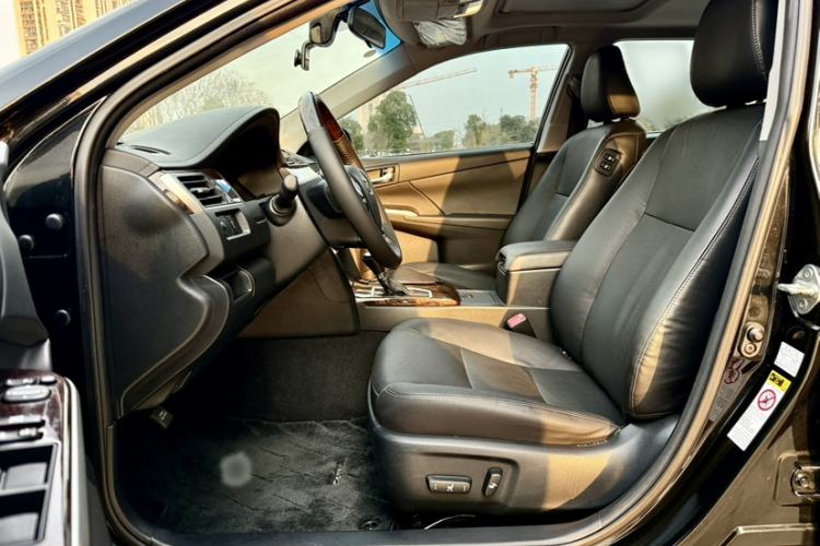 Used Toyota Camry 2016 2.0G 10th Anniversary Leading Edition