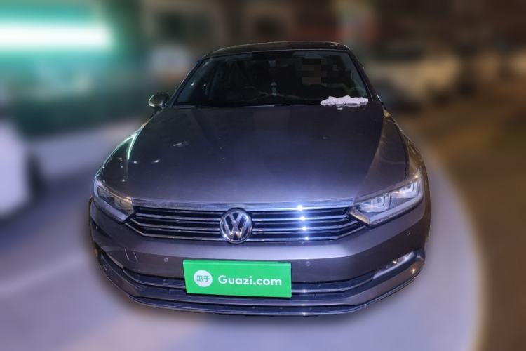 Used Volkswagen Magotan 2017 330TSI DSG Luxury Model Front