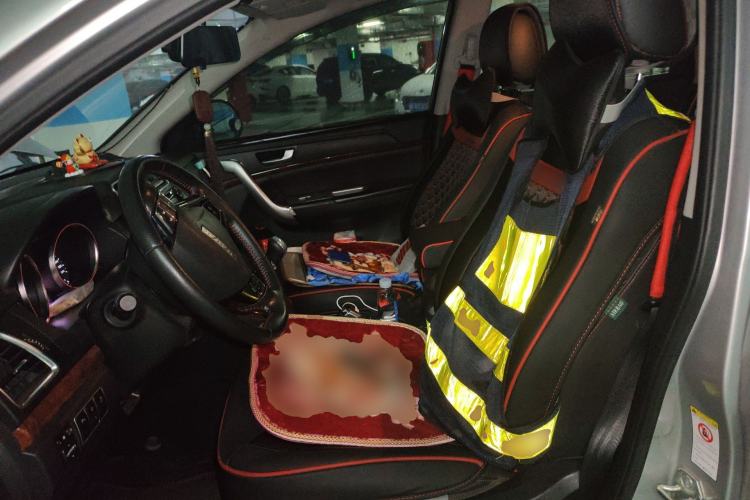 Used Haval H6 2015 Revised Version Sport Edition 1.5T Manual Transmission Two-Wheel Drive Elite Grade
