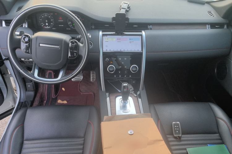 Used Land Rover Discovery Sport 2020 249 PS R-Dynamic Performance Edition Center Console