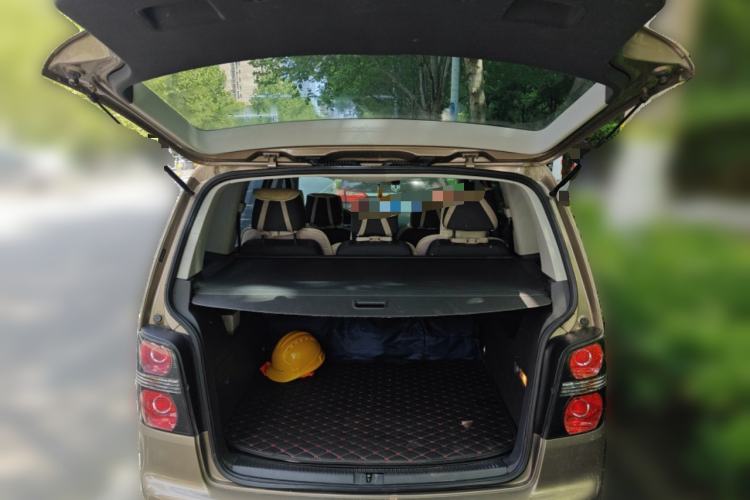 Used Volkswagen Touran 2015 1.4T Manual Fashion Edition 5-Seater
