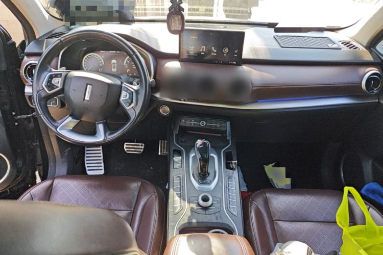 Used Wey VV6 2018 2.0T Two-Wheel Drive Flagship Version China V Standard
