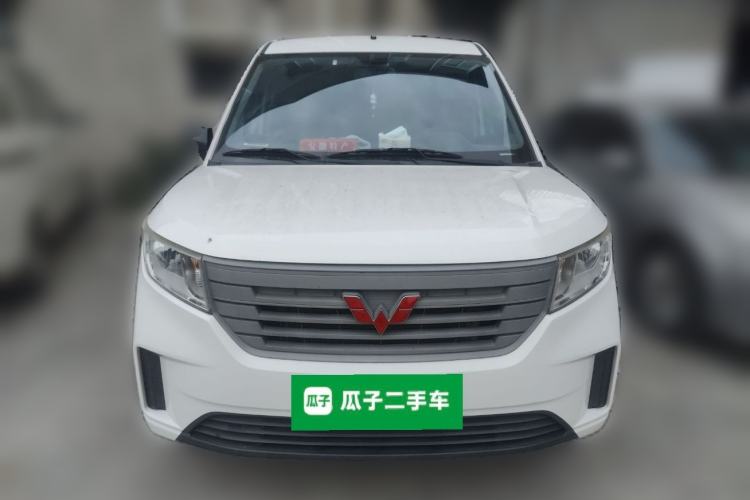 Used Wuling Hongguang PLUS 2019 1.5T Manual Standard Edition 5 Seats