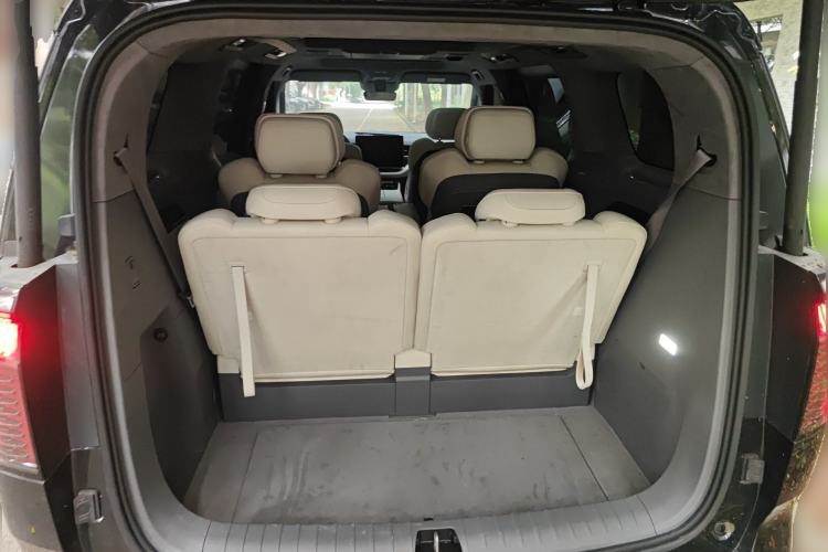 Used Zeekr 009 2022 WE Edition Trunk