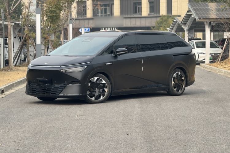 Used XPeng X9 2024 702 Ultra-Long Range Pro
