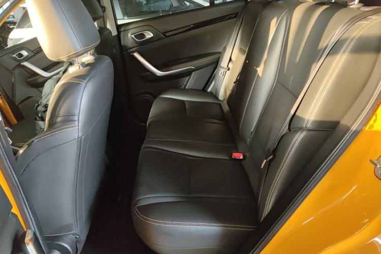 Used Dongfeng Aeolus AX4 2017 1.6L DCT Trendy Style
