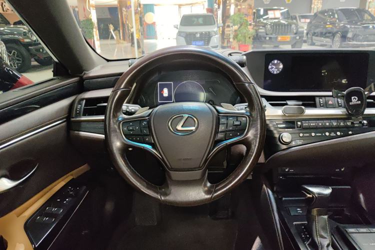 Used Lexus ES 2020 200 Excellence Edition