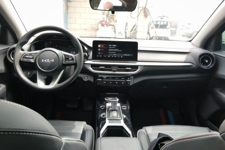 Used Kia K3 2024 1.5L CVT Comfort Plus Edition Center Console