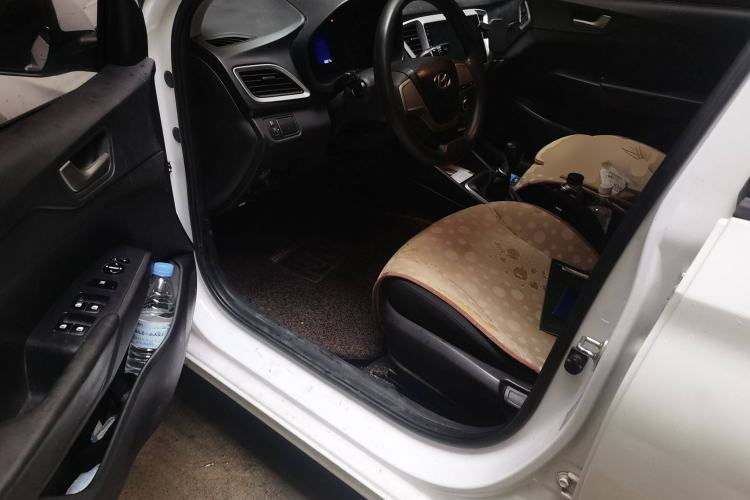 Used Hyundai Verna (new generation) 2016 1.4L Manual Cool Edition GLS Driver Seat