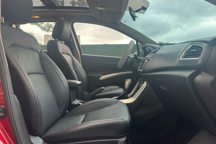 Used Suzuki S-Cross 2014 1.6L CVT Two-Wheel Drive Elite Version
