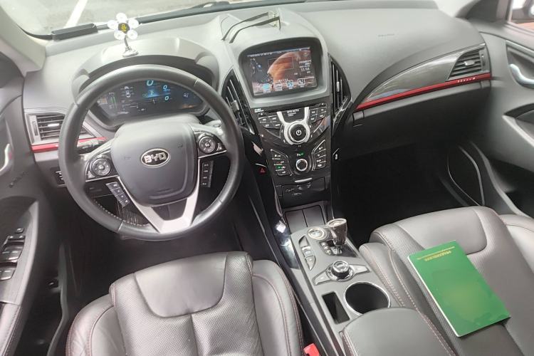 Used BYD Qin New Energy 2014 1.5T Flagship Model
