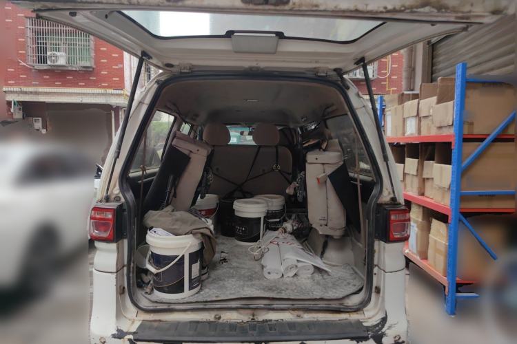 Used FORTHING Lingzhi 2017 M5L 1.6L 7-Seater Standard Model Trunk