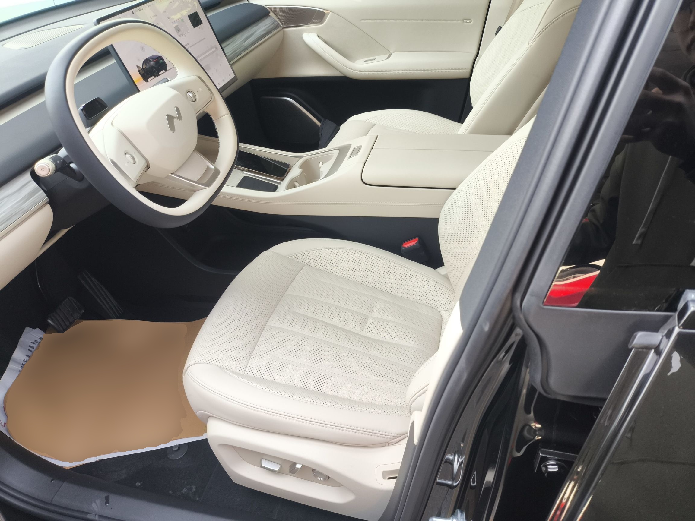 Переднее сиденье в автомобиле