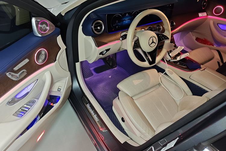 Used Mercedes-Benz E-Class 2021 E 260 L 4MATIC Driver Seat