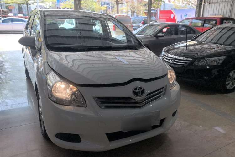 Used Toyota Verso 2014 Starlight 180E CVT Elite Edition
