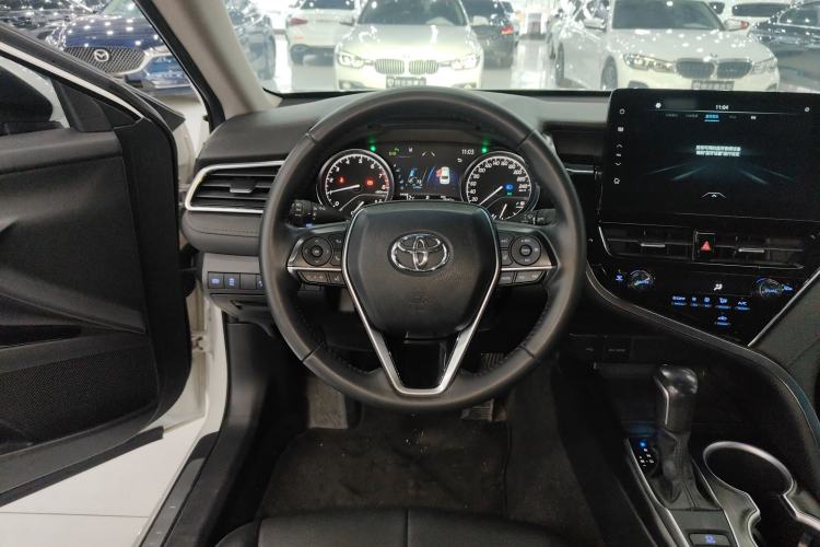 Used Toyota Camry 2023 2.0G Luxury Edition
