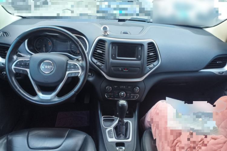 Used Jeep Cherokee 2016 2.4L Leading Edition