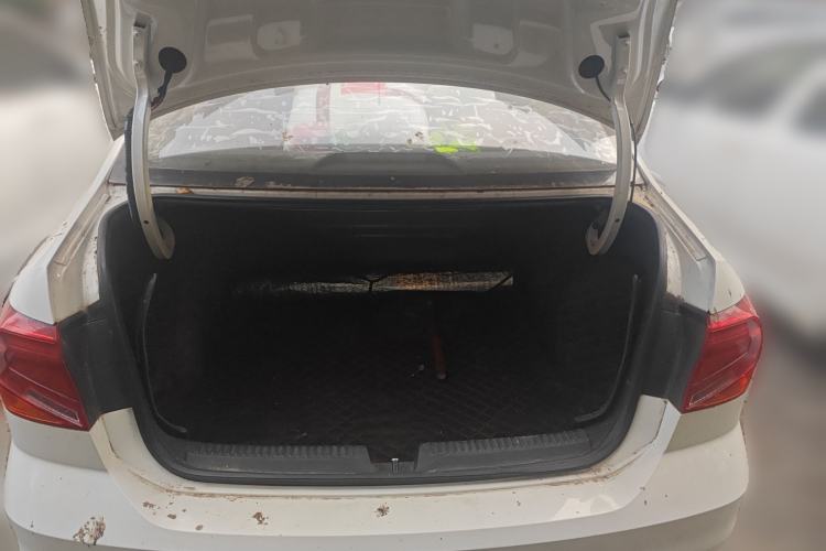 Used Volkswagen Jetta 2017 1.4L Manual Fashion Edition
