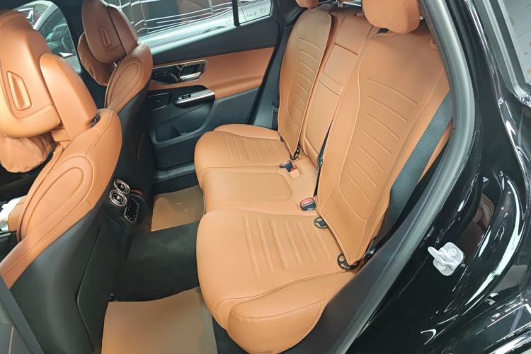 Used Mercedes-Benz GLC 2025 Refreshed GLC 300 L 4MATIC Dynamic Version 5 Seats Left Rear Seat