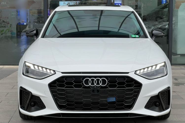 Used Audi A4L 2022 40 TFSI Luxury Dynamic Model