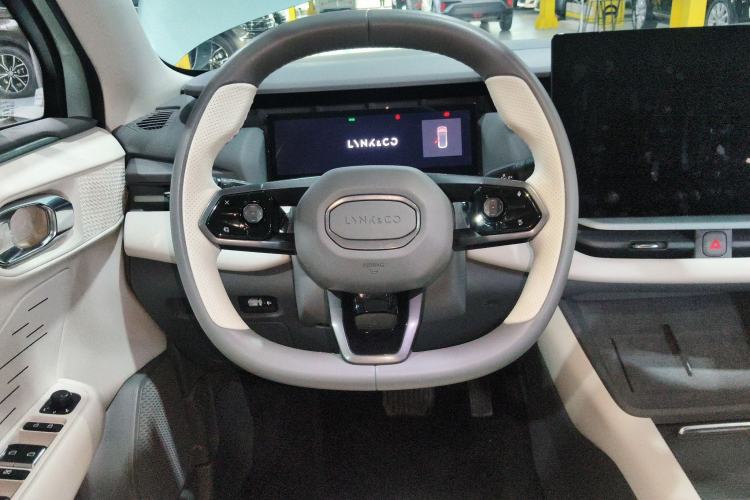 Used Lynk & Co 06 EM-P 2023 EM-P 126 Long-Range Halo
