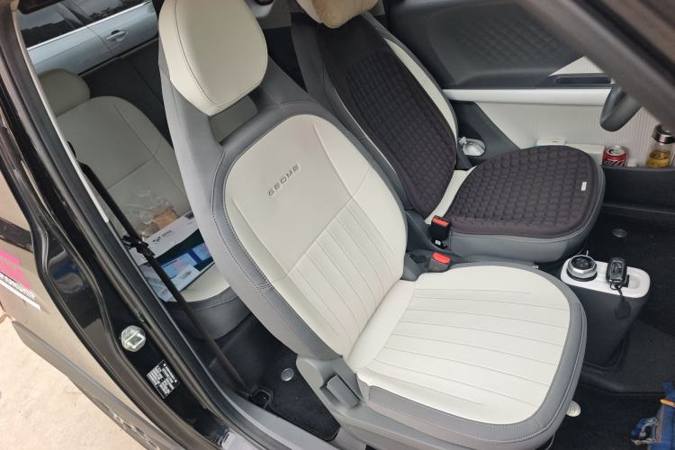 Used Geely Galaxy Panda 2025 210km Panda Kart Right Front Seat