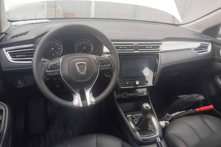 Used Roewe i5 2020 1.5L Manual 4G Connect Leehao Flagship Edition Center Console