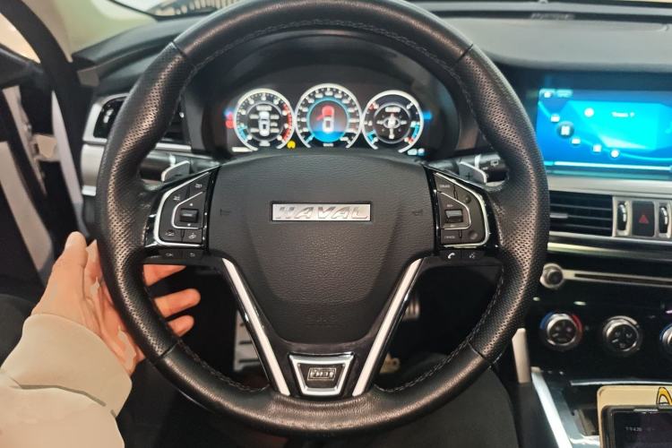 Used Haval H7 2017 Red-Label H7 2.0T Automatic Prestige Model
