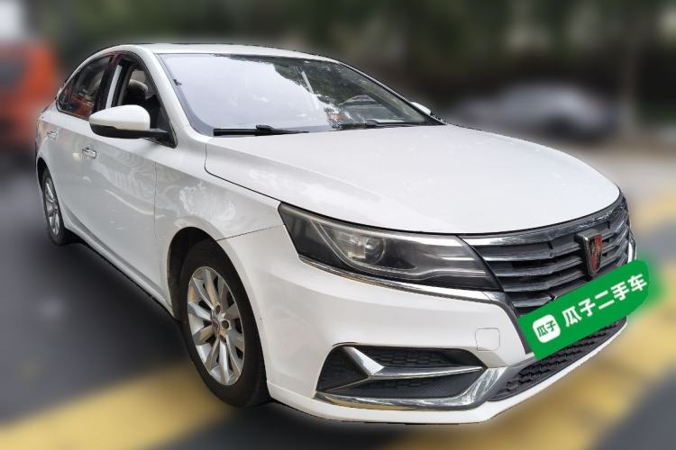 Used Roewe i6 New Energy 2017 45T Hybrid Connect & Smart Enjoyment Edition Front Right 45 Deg