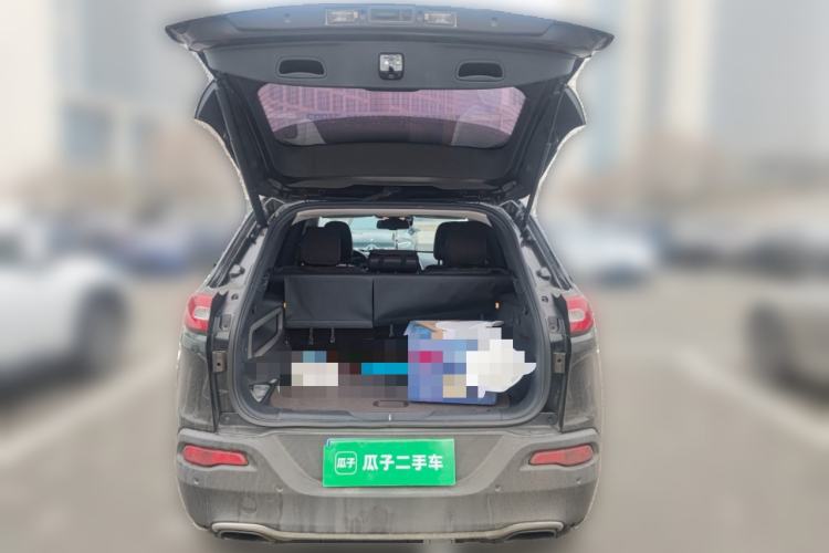 Used Jeep Cherokee 2016 2.4L Superior Edition
