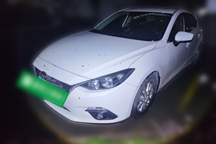 Used Mazda Mazda 3 Axela 2016 Sedan 1.5L Automatic Luxury Model