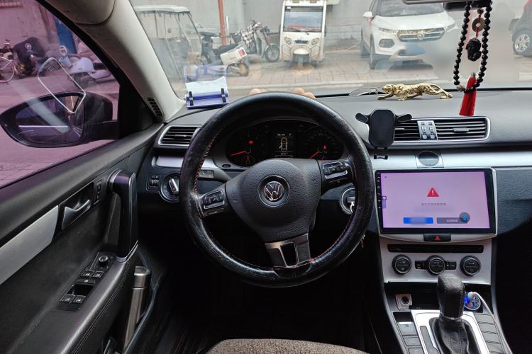 Used Volkswagen Magotan 2015 1.8TSI Comfort Model Steering Wheel