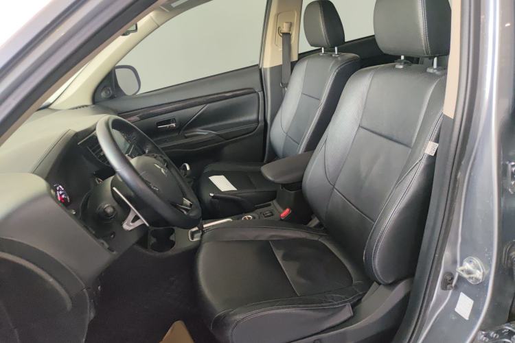 Used Mitsubishi Outlander 2016 2.4L 4x4 Elite Edition 5 Seats
