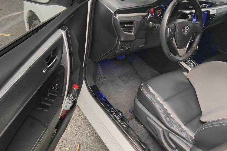 Used Toyota Corolla 2016 1.6L CVT GL-i Cool Edition Driver Seat