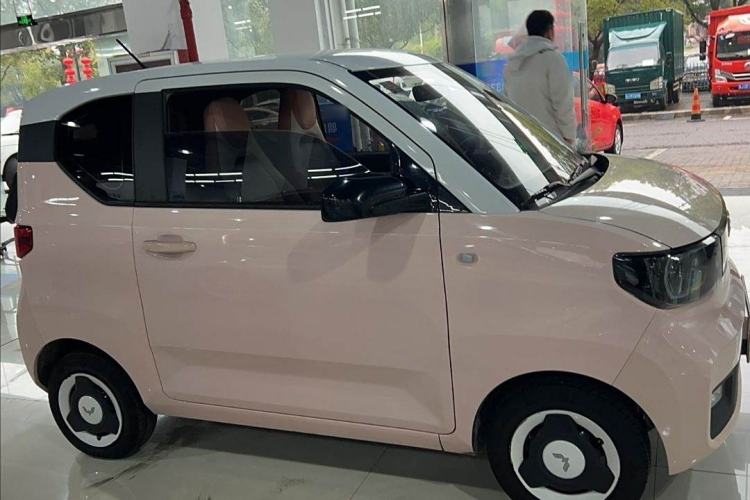 Used Wuling Hongguang MINIEV 2021 Macaron Premium Model – Lithium Iron Phosphate